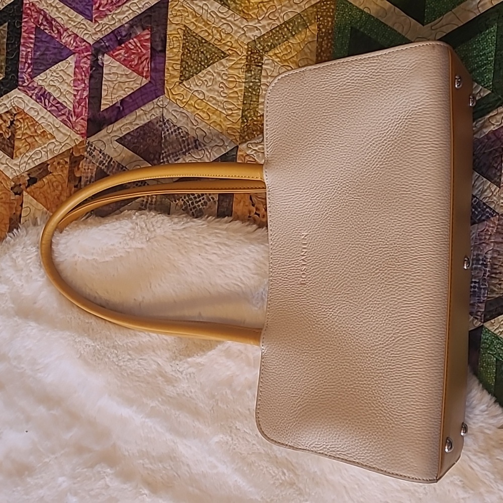 Bostonian Cream & Tan Leather Casual Shoulder Bag